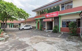 OYO 1710 Hotel Budi Famili 2 Syariah