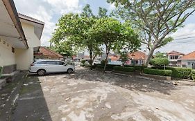 OYO 1710 Hotel Budi Famili 2 Syariah